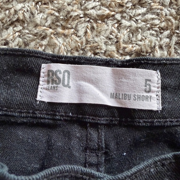 Women’s Black RSQ Jean Shorts - Picture 2 of 5